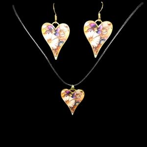Handmade Resin Floral Heart Necklace And Earring Set gold Tone